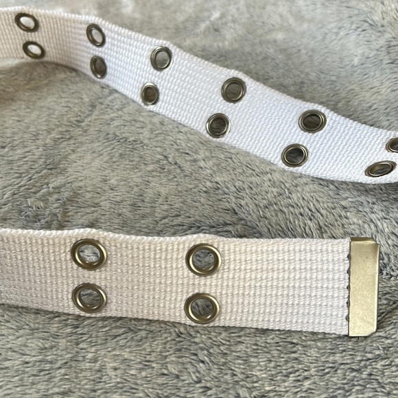 ✨Unisex White Double Grommet Fabric Belt - Picture 4 of 8